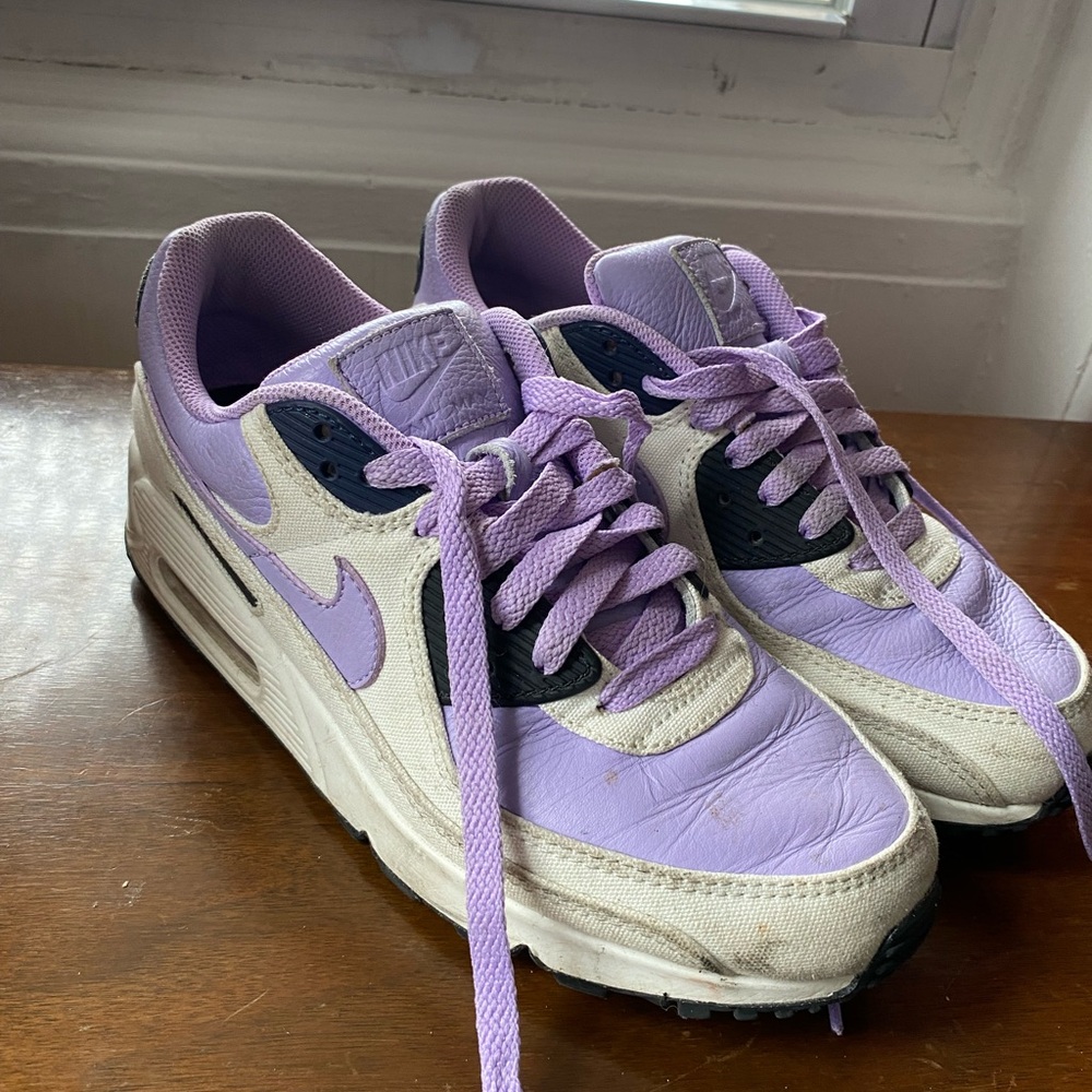 Nike Women’s Lavender and Cream Casual Sneakers